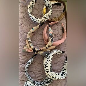 Stylish Women's Headbands - Multicolor
Not a set